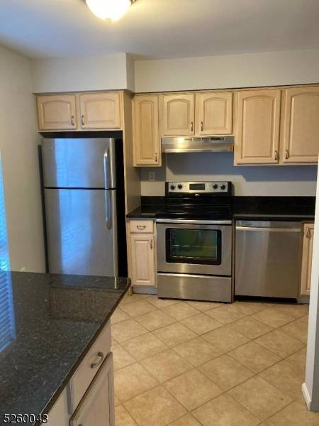 Hillsborough Twp., NJ 08844,595-7 Auten Road #7