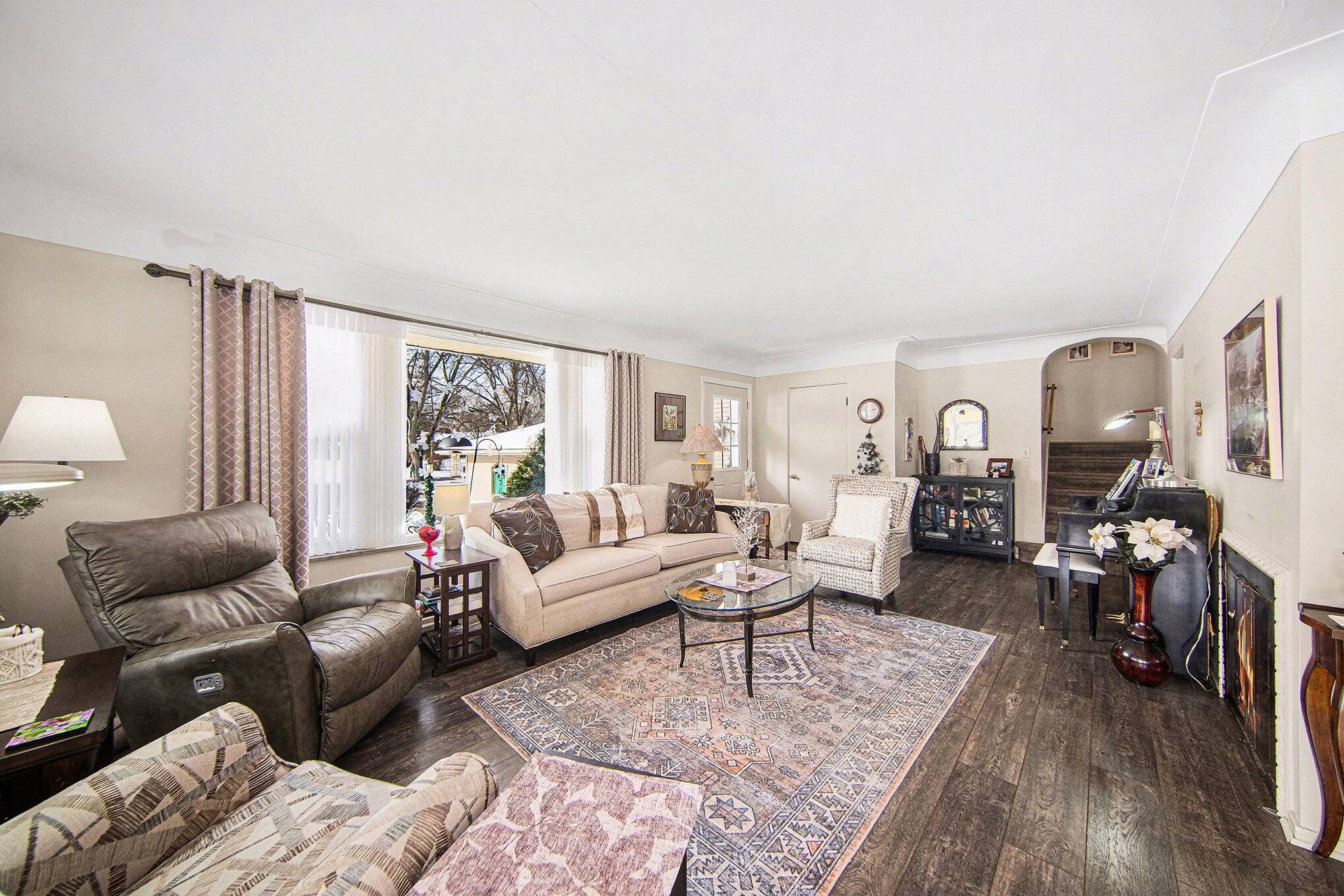 Jackson, MI 49201,2175 Pioneer DR