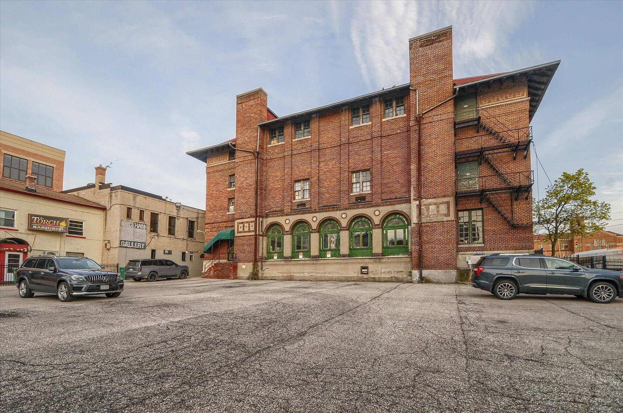 Flint, MI 48502,142 W 2nd ST