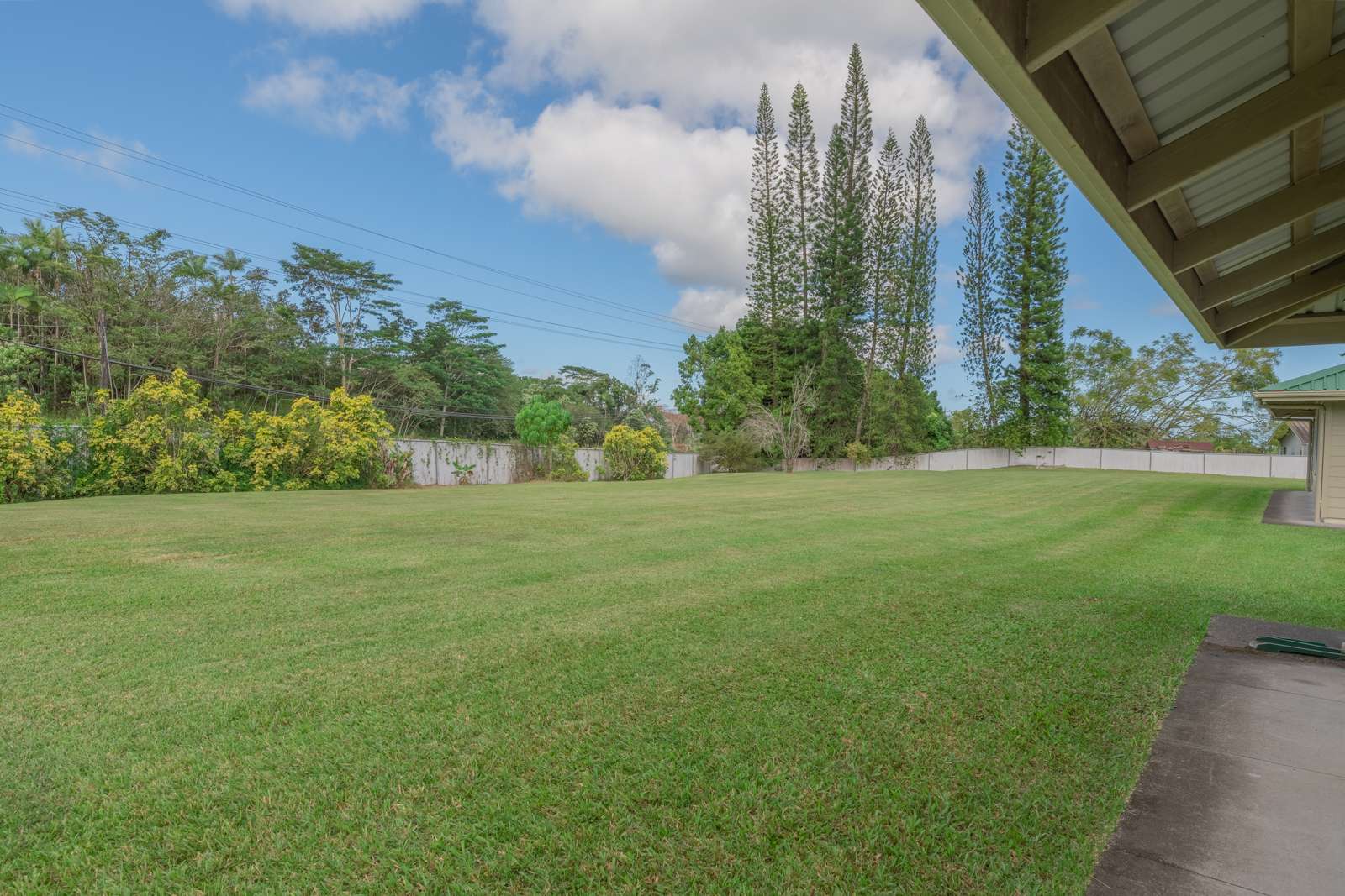 Keaau, HI 96749,17-105 IPUAIWAHA PL