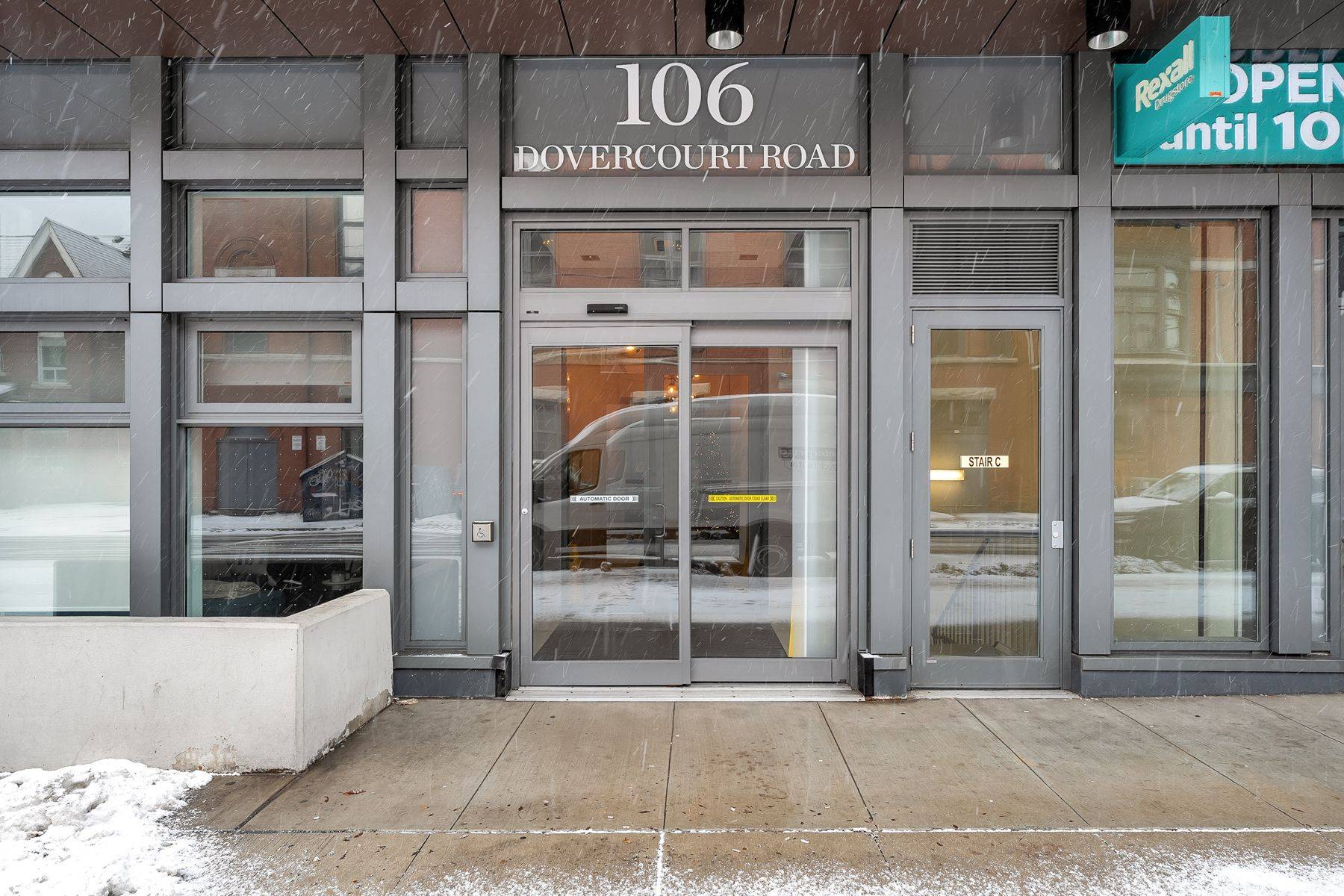 Toronto C01, ON M6J 0G4,106 Dovercourt RD #301