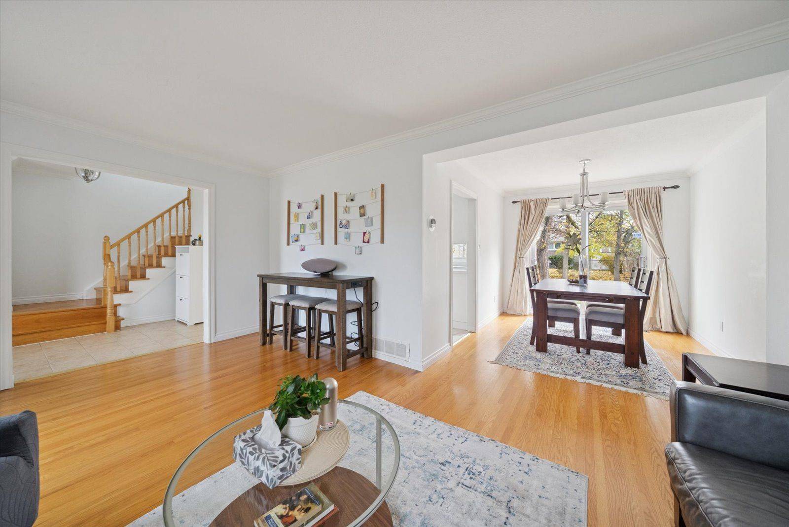 Toronto C15, ON M2J 2C7,59 Grove Park CRES