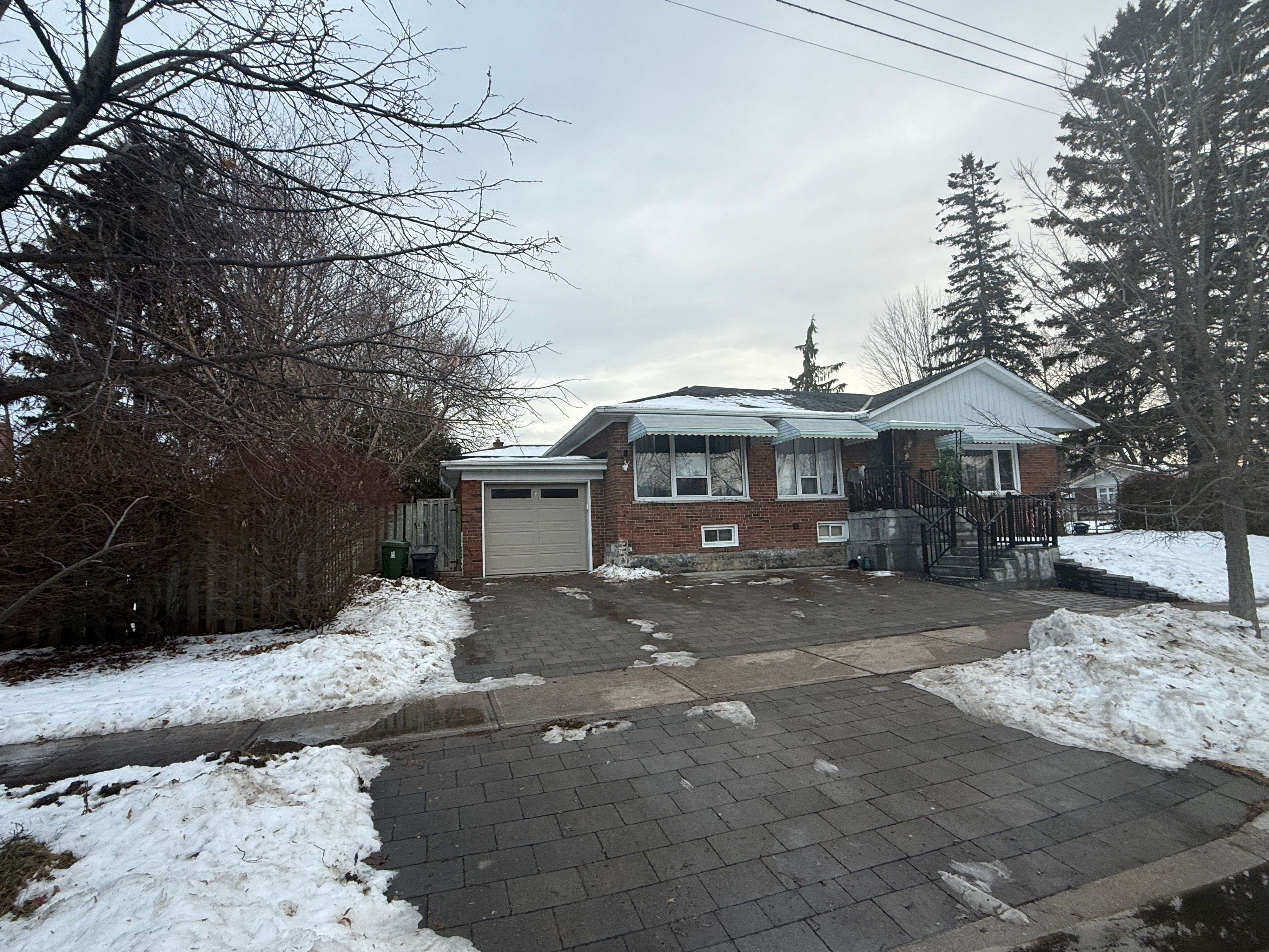 Toronto E09, ON M1H 1C1,36 Gaiety DR