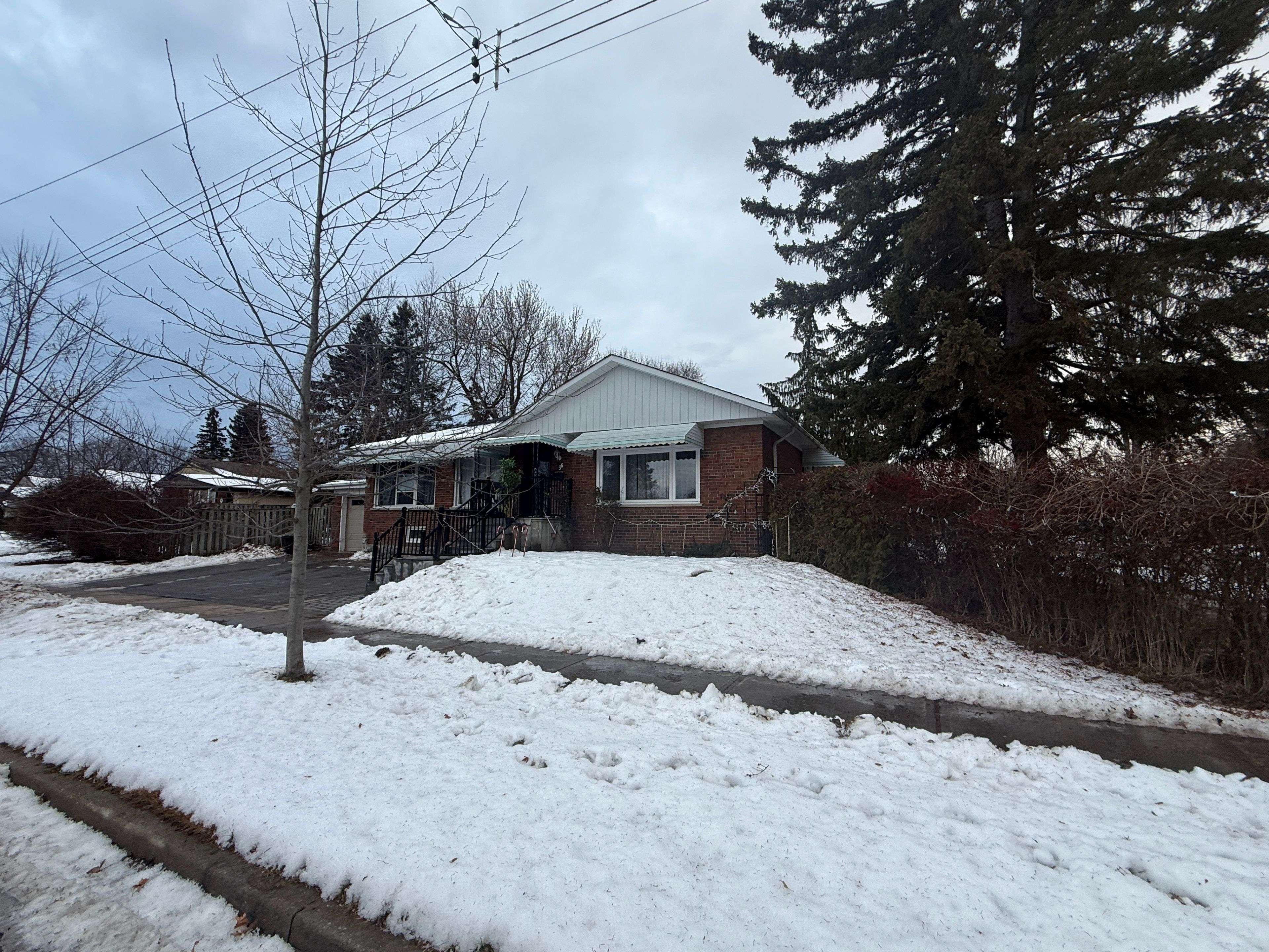 Toronto E09, ON M1H 1C1,36 Gaiety DR