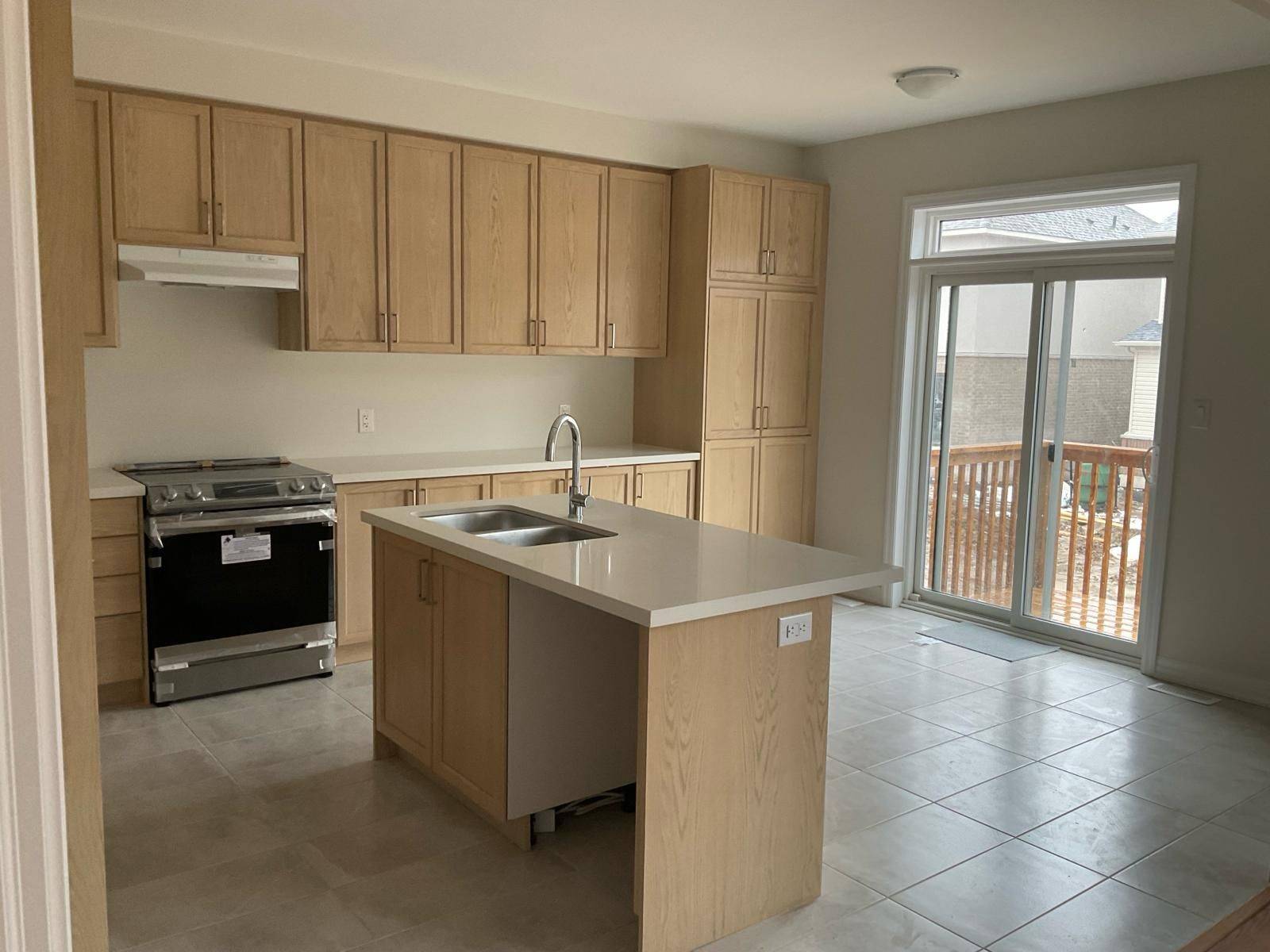 Clarington, ON L1B 1G9,19 Northrop AVE