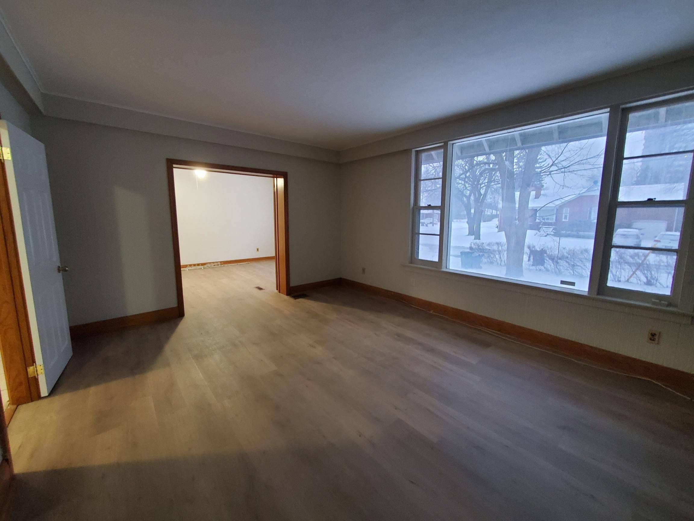 Toronto E07, ON M1S 1A8,9 Lamont AVE #Main and second floors