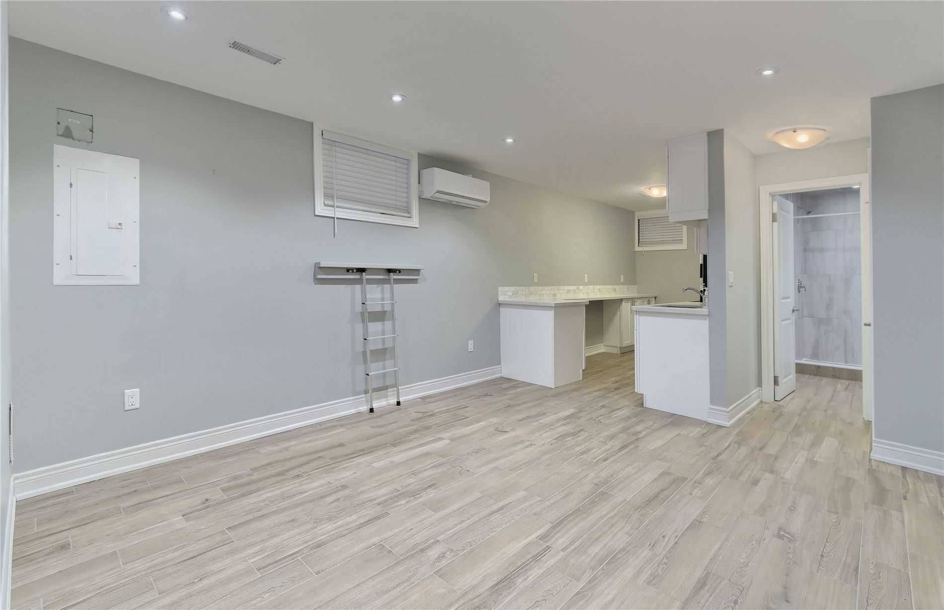 Toronto E01, ON M4J 3G7,457 Jones AVE ##1