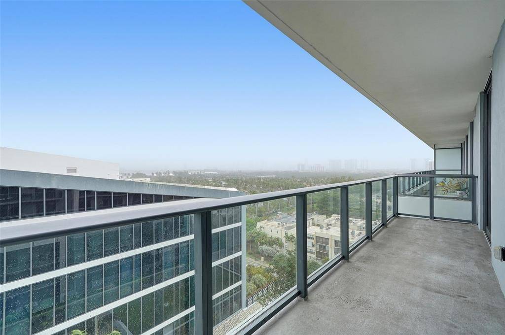 Miami, FL 33180,2960 NE 207th St #1108