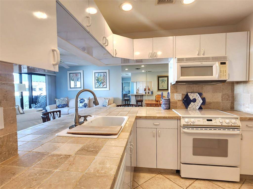 Deerfield Beach, FL 33441,330 SE 20th Ave #506