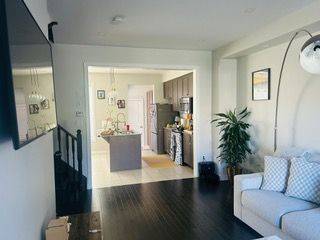 Vaughan, ON L4H 3Z8,107 East's Corners BLVD