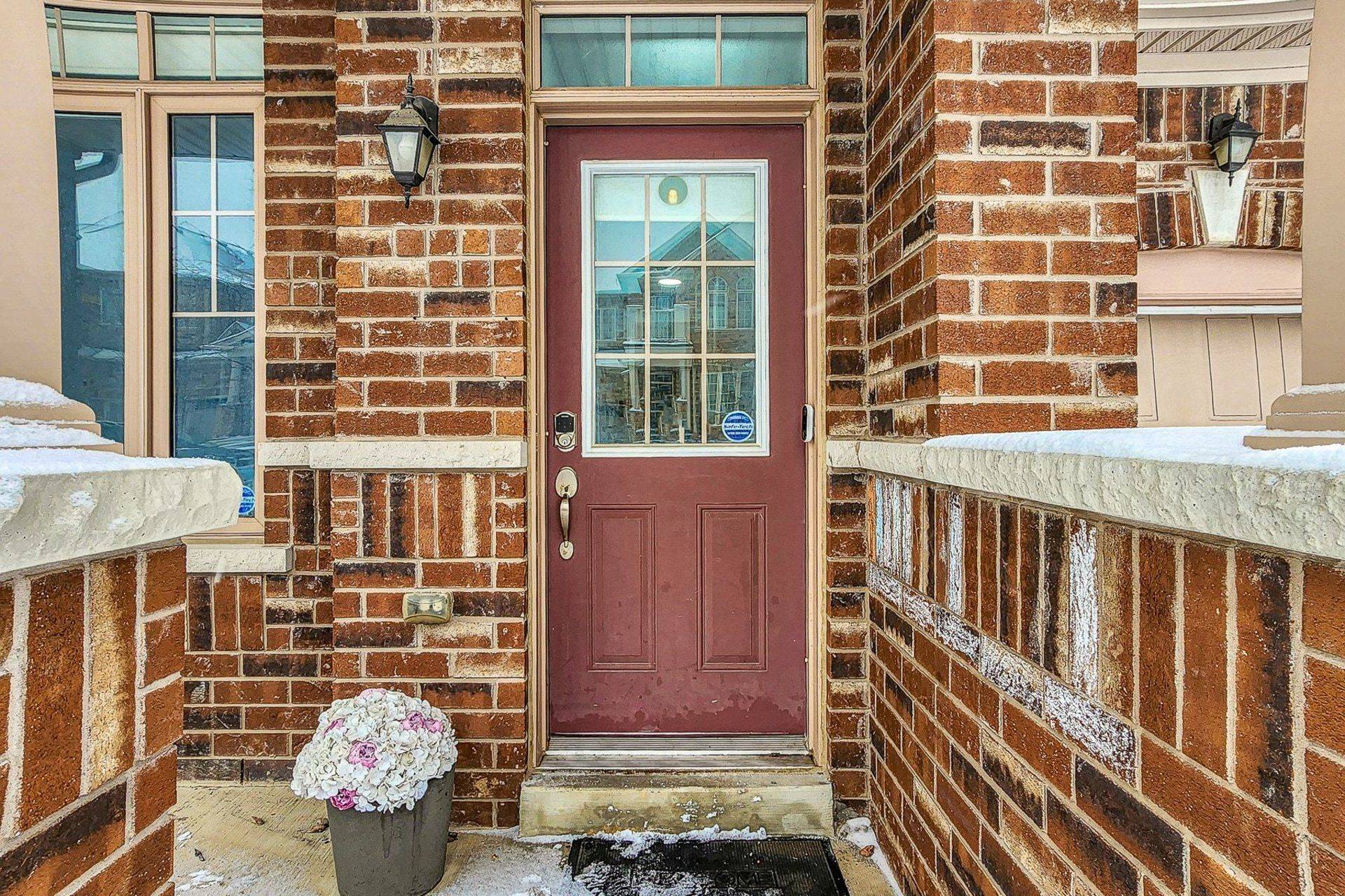 Markham, ON L6C 0V4,15 Brock AVE