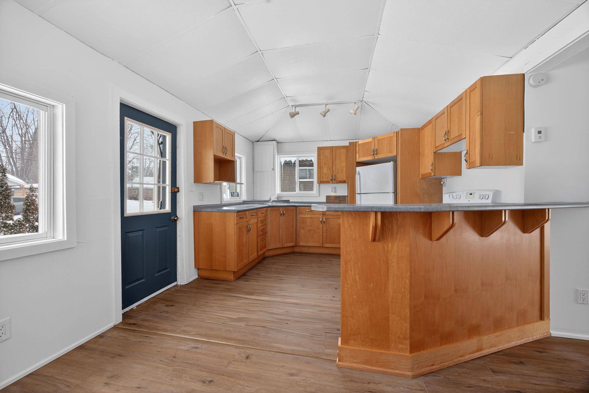 Severn, ON L0K 1G0,3410 Beachview AVE