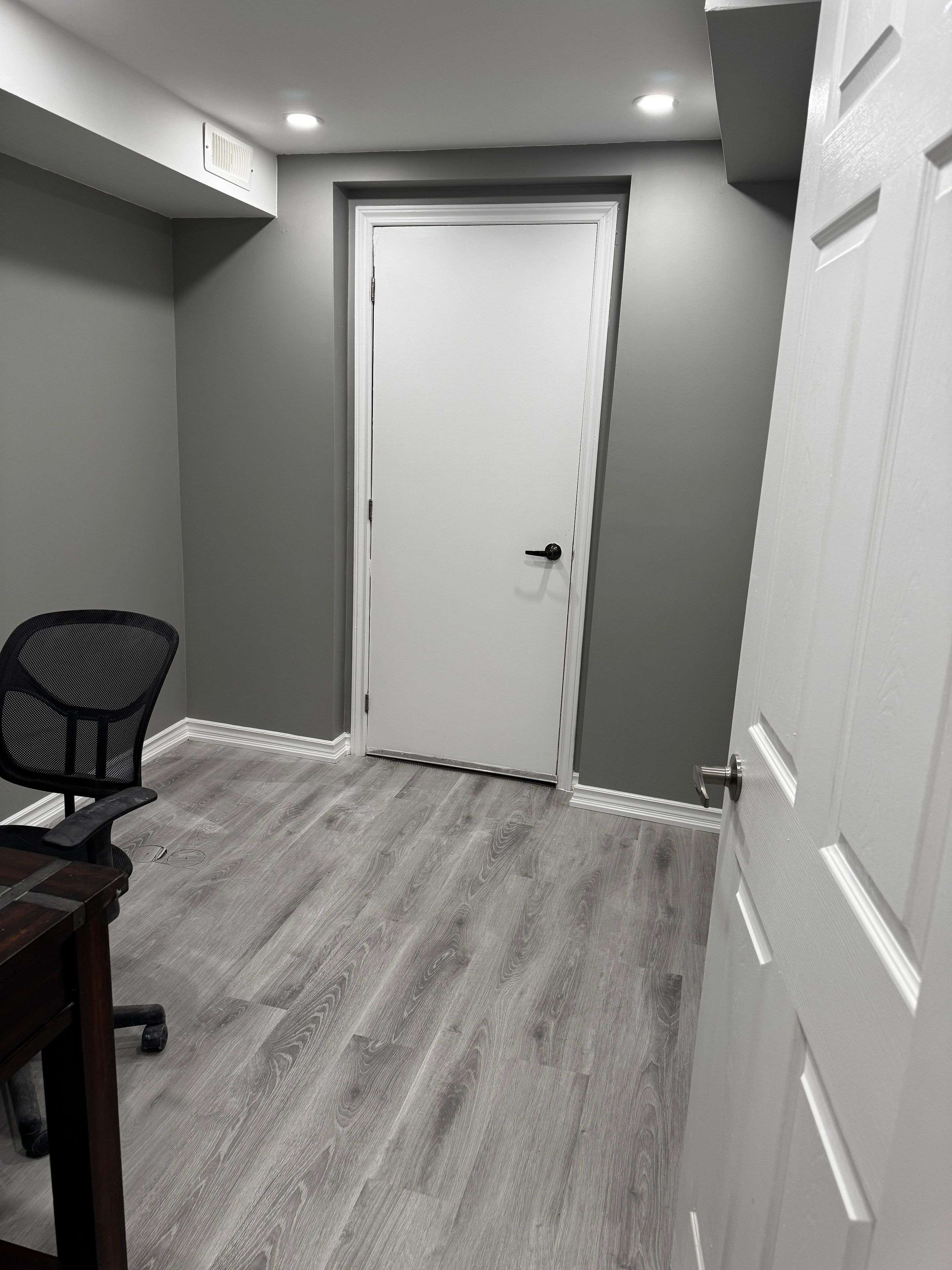 Brampton, ON L6Y 0C1,148 Skyharbour DR