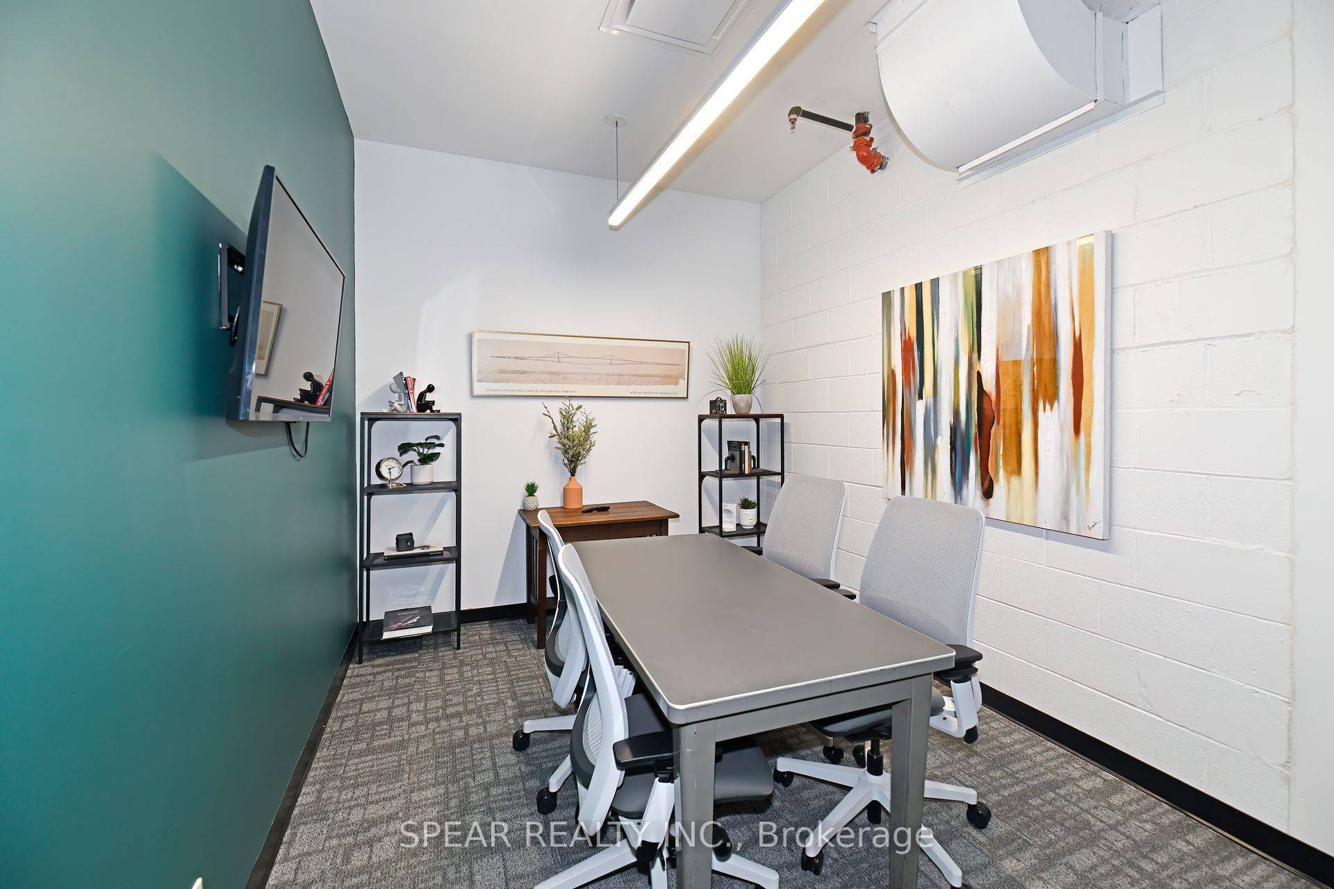 Toronto W08, ON M8Z 2S6,39 Advance RD