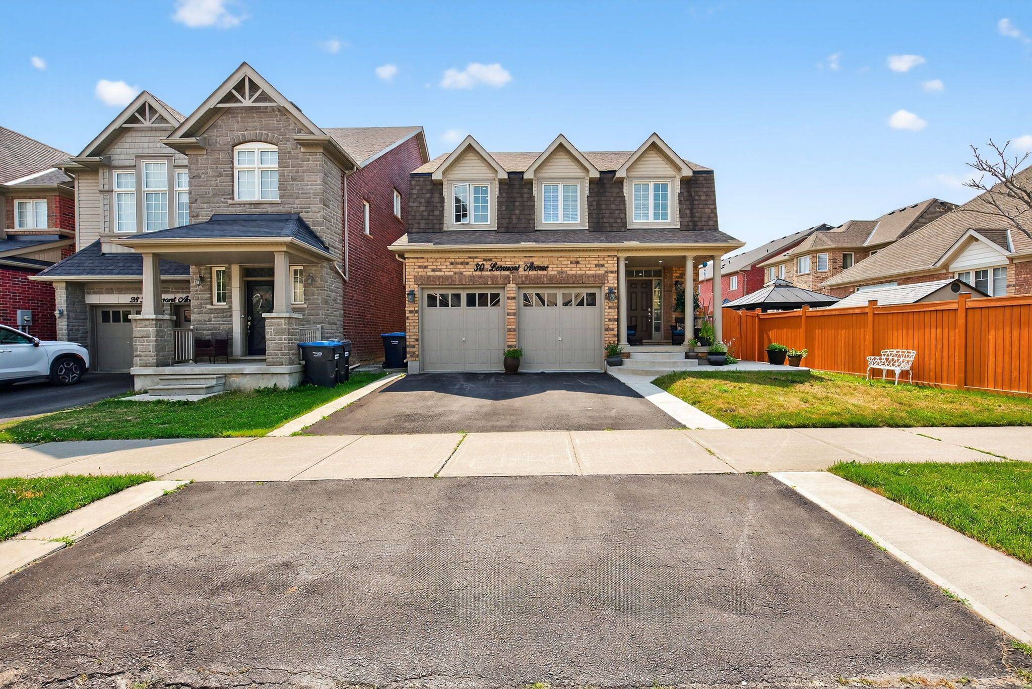 Caledon, ON L7C 3N3,30 Learmont AVE