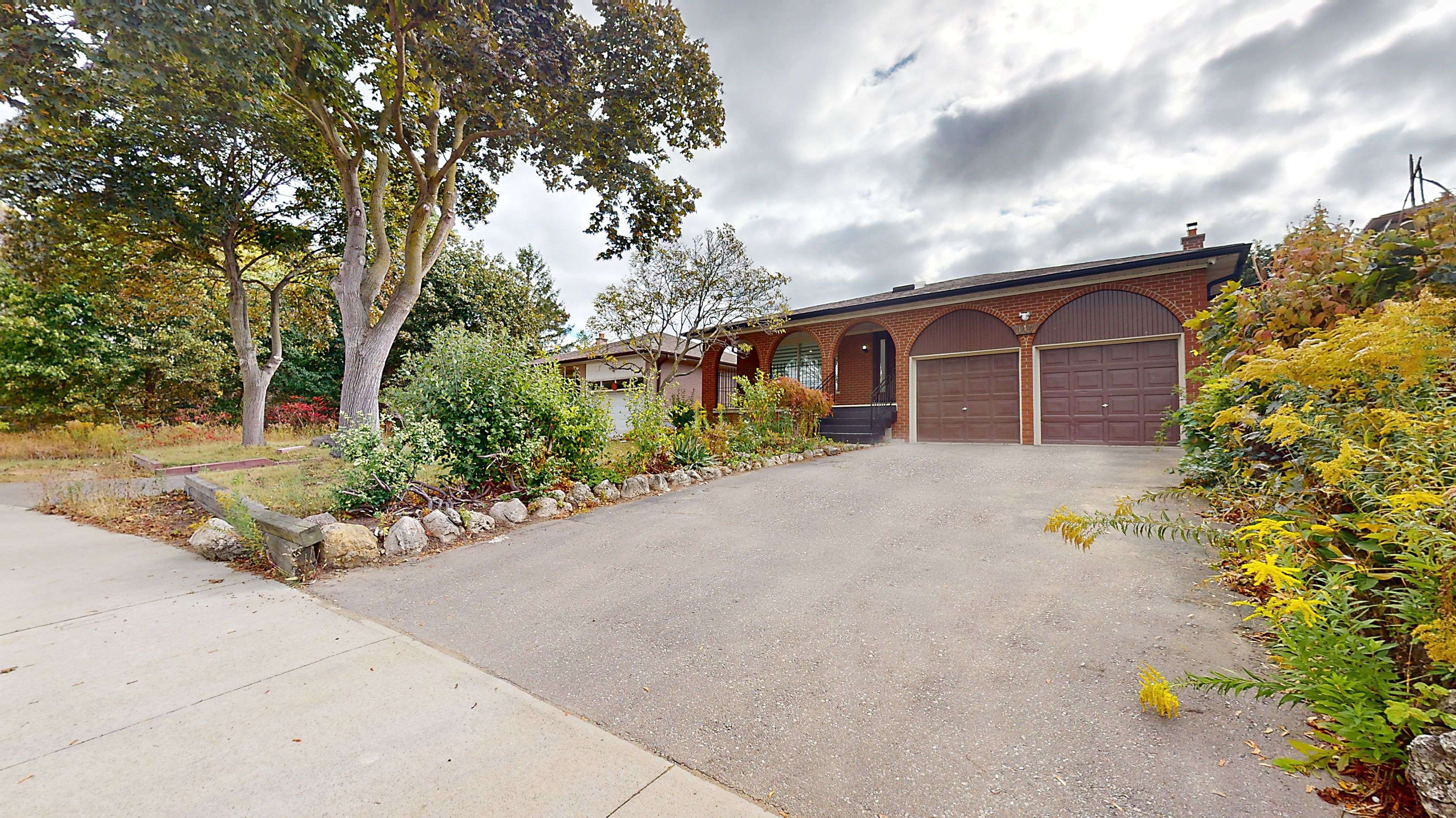 Toronto W10, ON M9W 5N9,114 Tandridge CRES