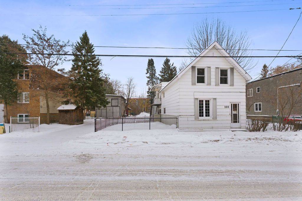 Vanier And Kingsview Park, ON K1L 8A3,100 Barrette ST