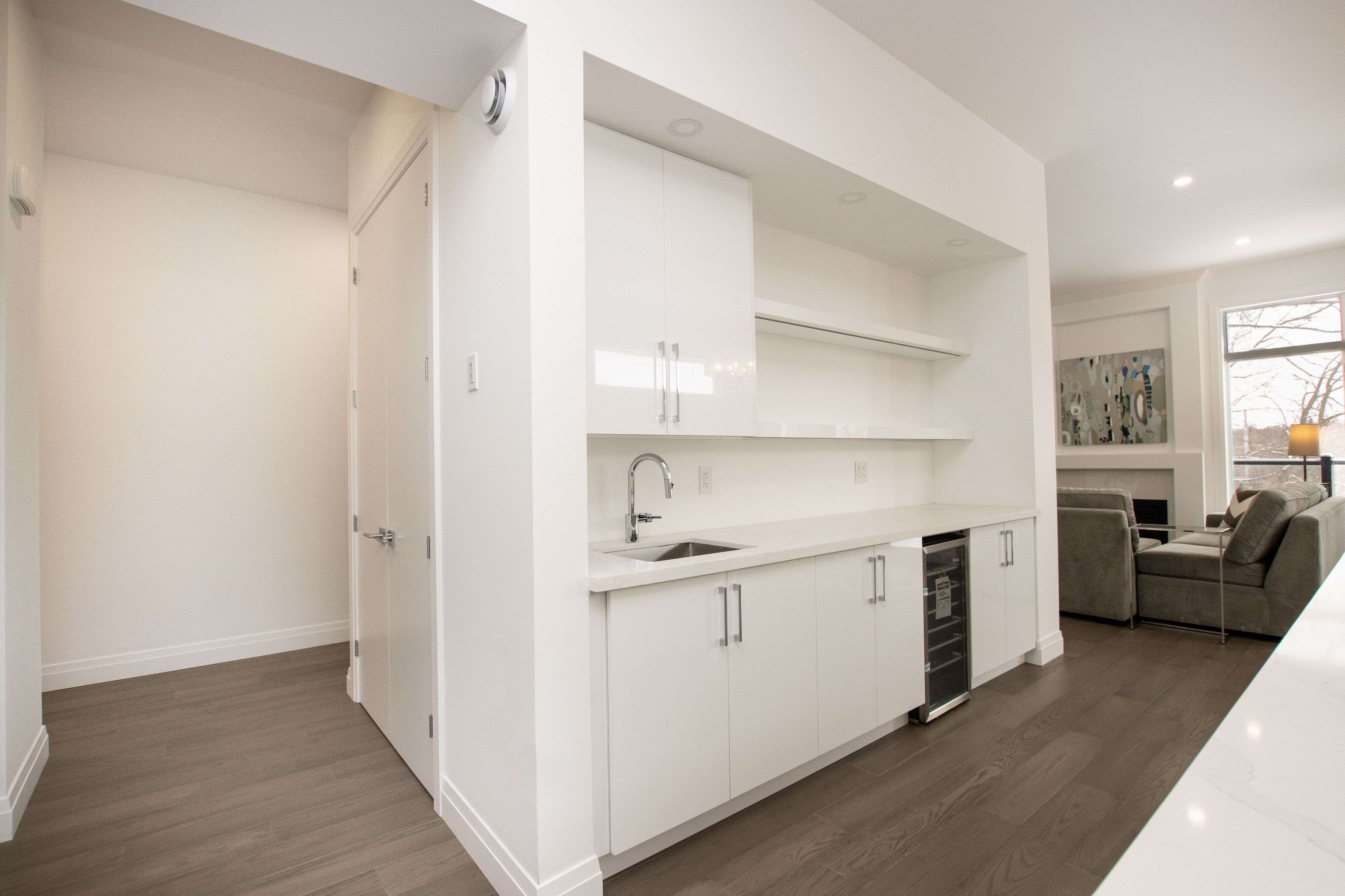 London North, ON N6H 0H2,495 Oakridge DR #11