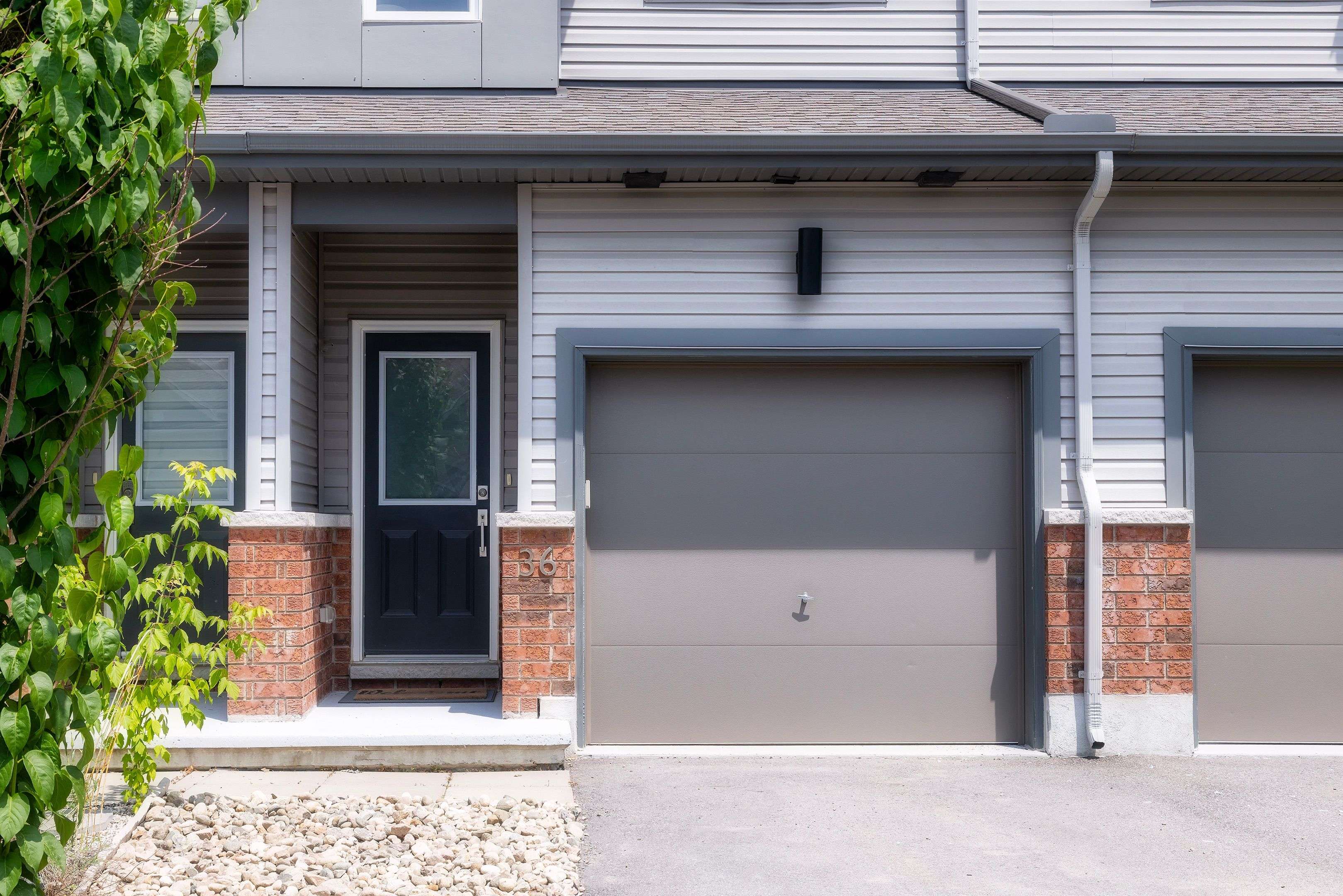 Arnprior, ON K7S 0C6,36 Mona Mcbride DR