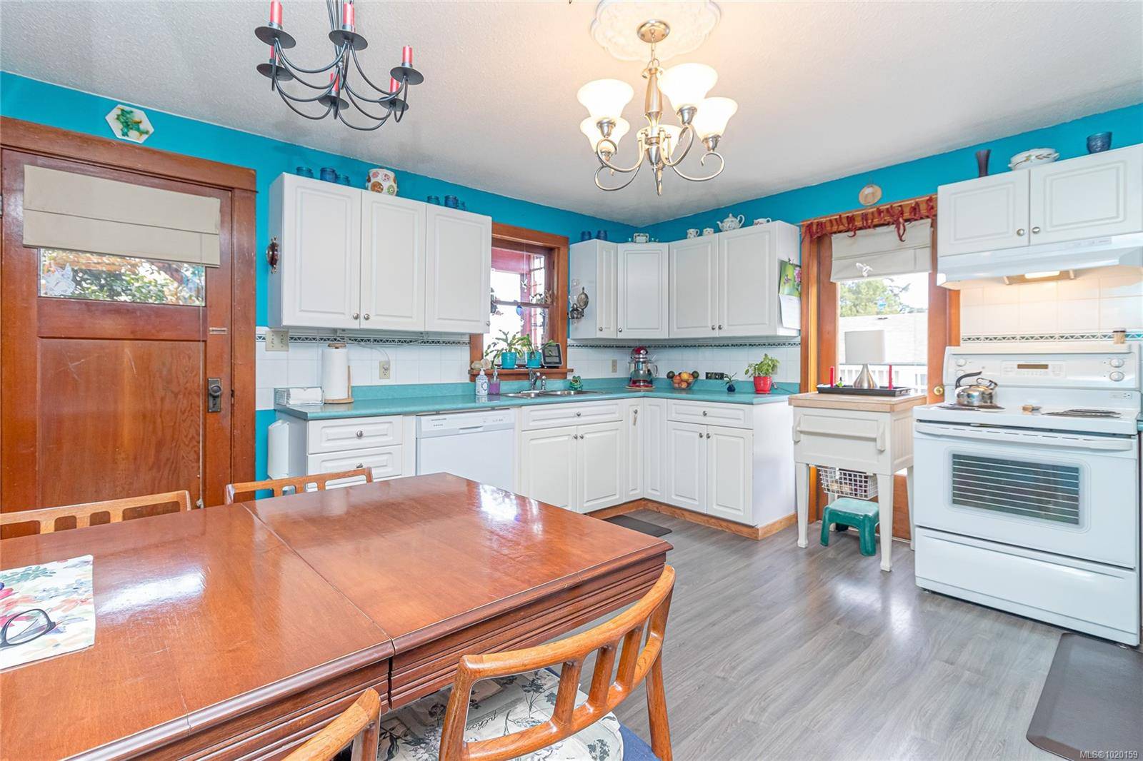 Chemainus, BC V0R 1K2,3243 Cook St