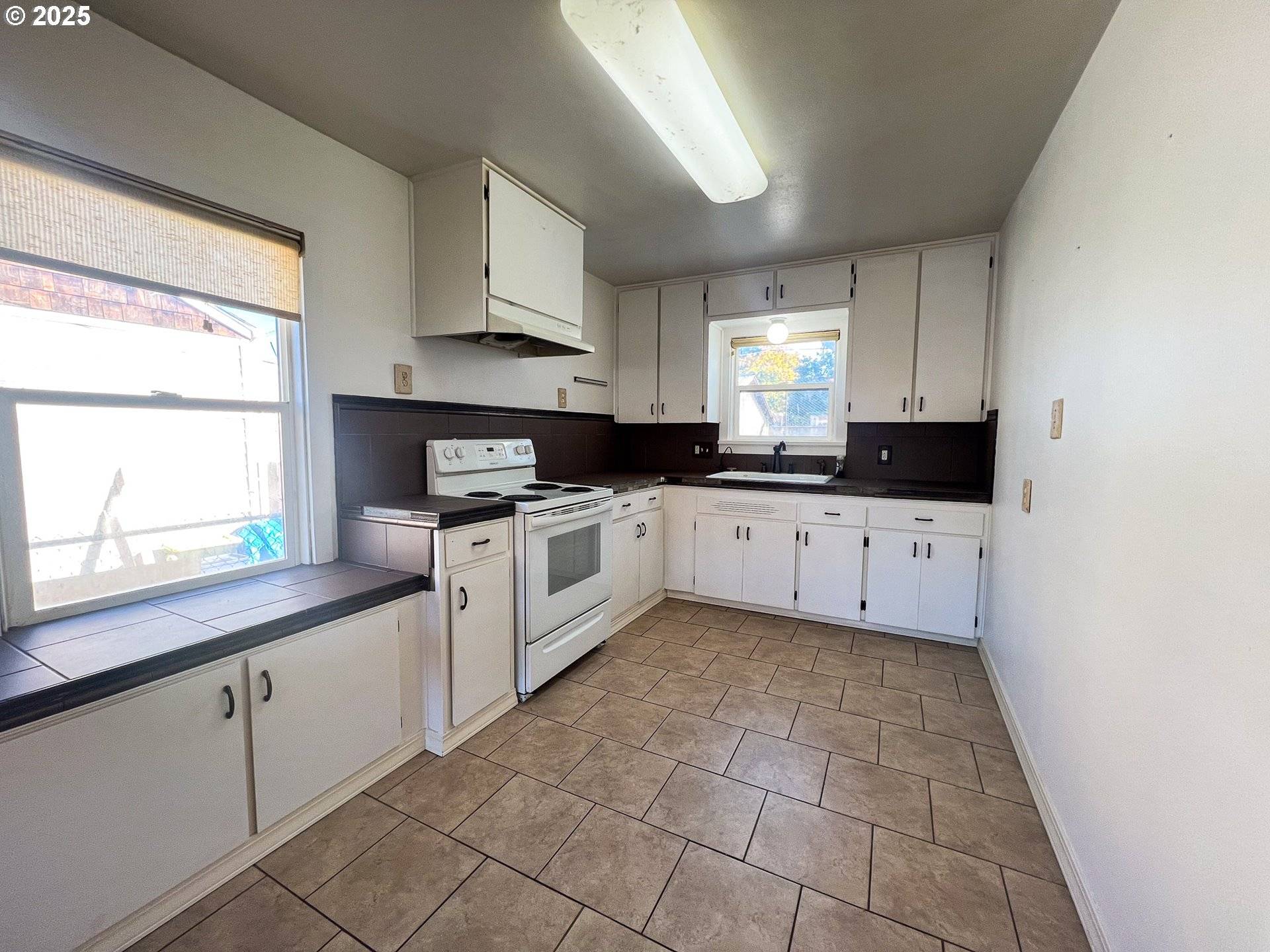 John Day, OR 97845,314 NW 3RD AVE