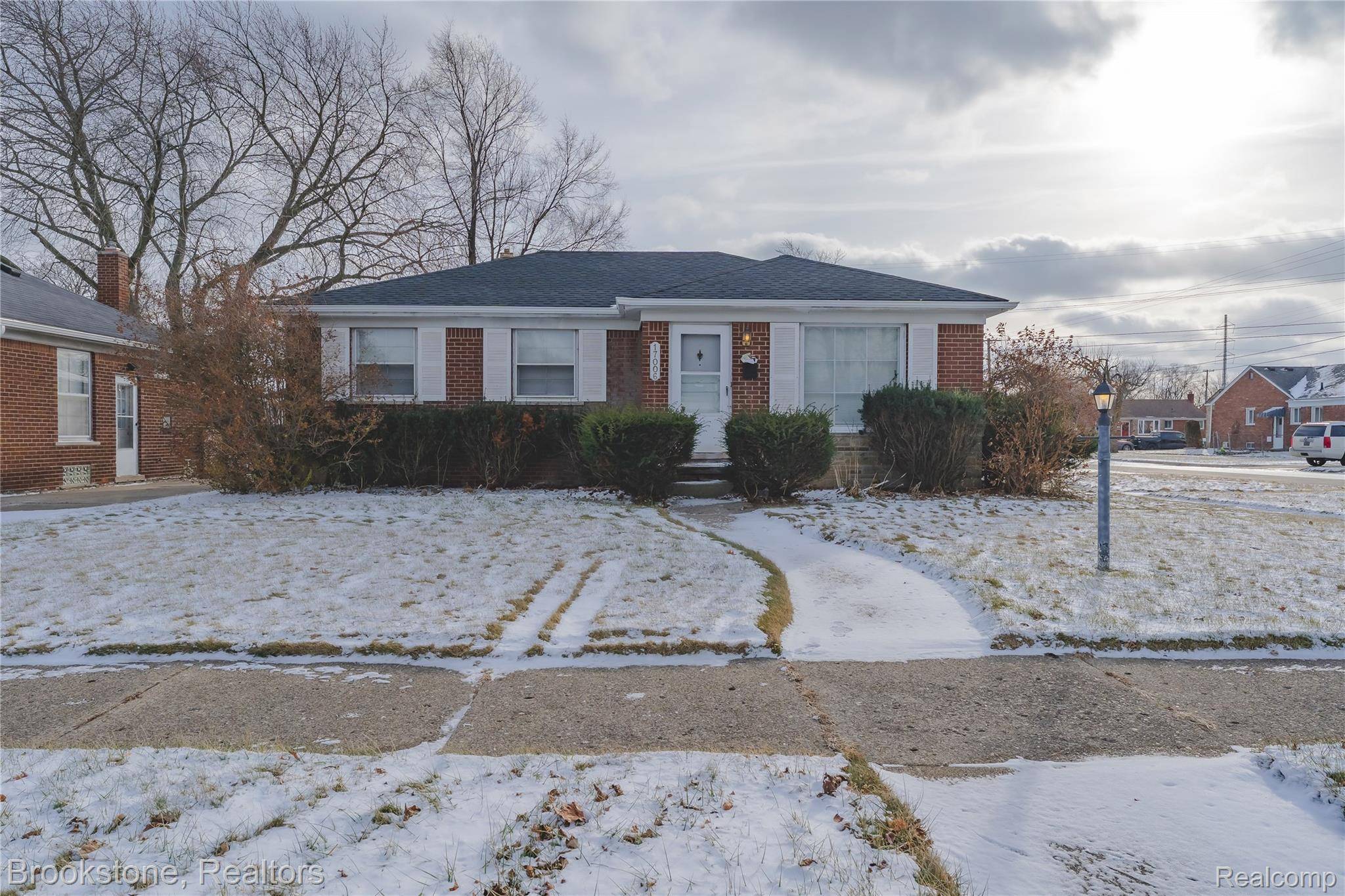 Eastpointe, MI 48021,17006 Juliana AVE