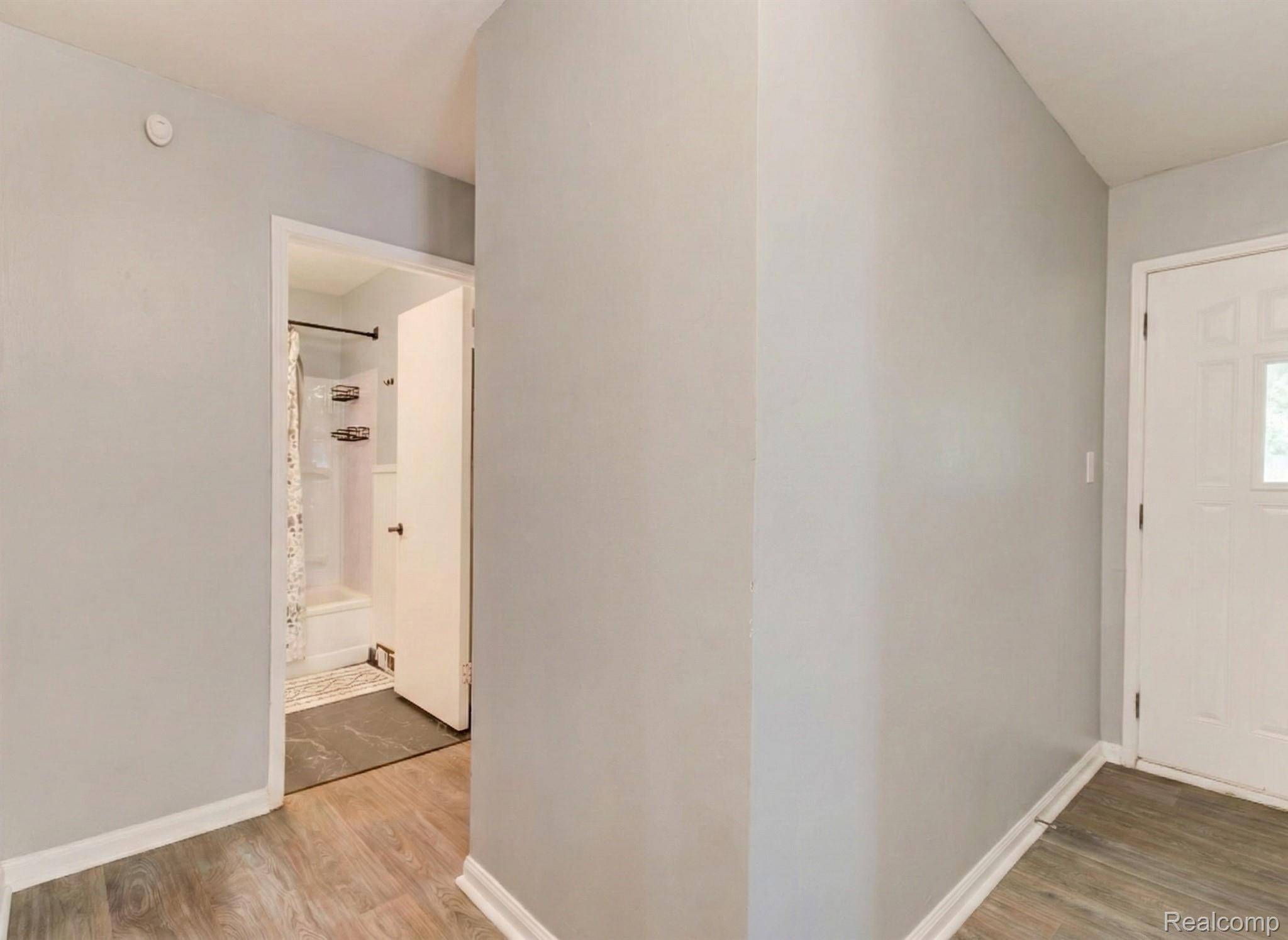 Oak Park, MI 48237,12851 SARATOGA ST