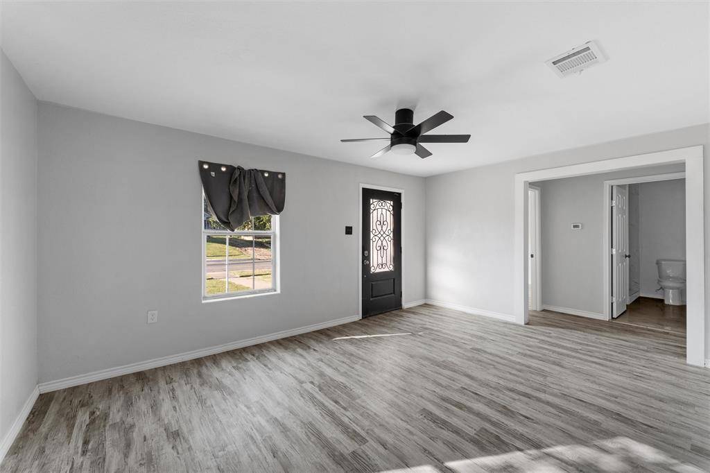 Waco, TX 76707,1821 Seneca Avenue