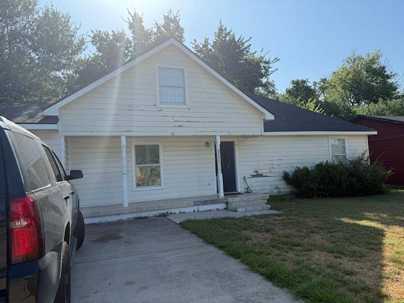 Hurst, TX 76053,624 Harrison Lane