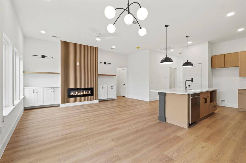 Dallas, TX 75241,2447 Naoma Street