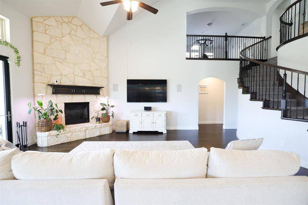 Midlothian, TX 76065,222 Crestview Drive