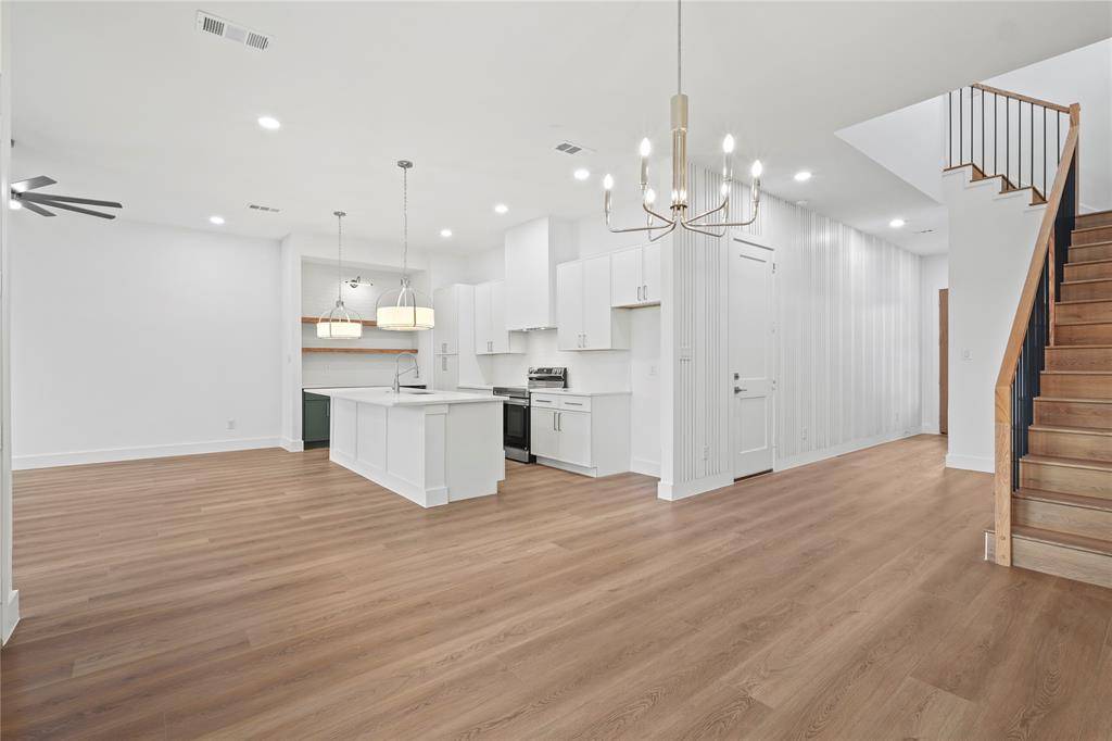 Dallas, TX 75215,3835 Spence Street