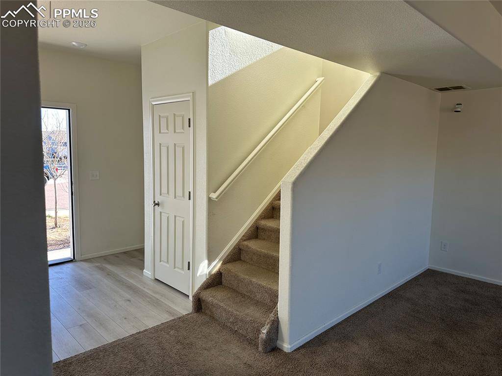 Colorado Springs, CO 80925,6270 Meadowbank LN