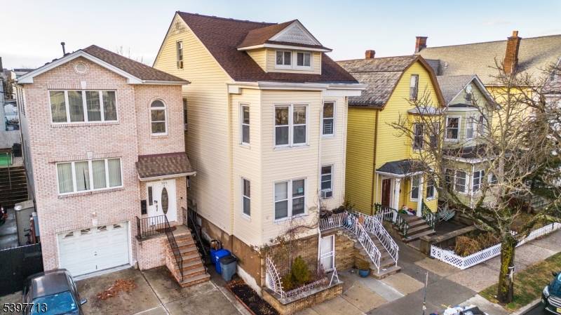 Harrison Town, NJ 07029,308 Davis Ave