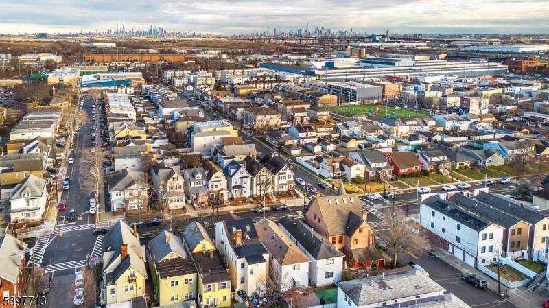 Harrison Town, NJ 07029,308 Davis Ave