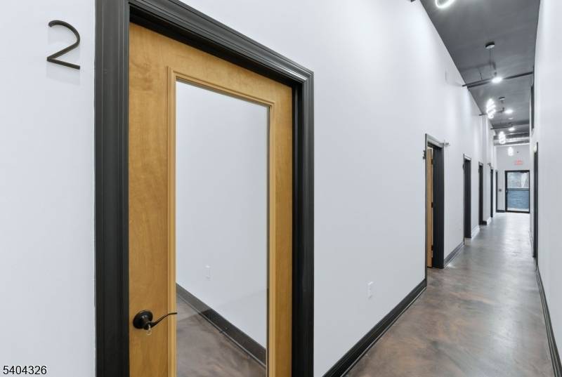 Newark City, NJ 07107,109 N 7Th St