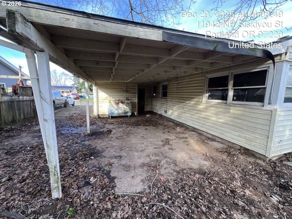 Portland, OR 97220,11942 NE SISKIYOU ST