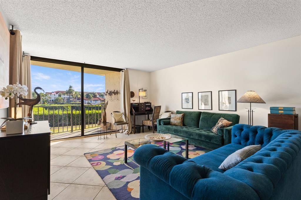 Hypoluxo, FL 33462,7020 Half Moon Cir #105