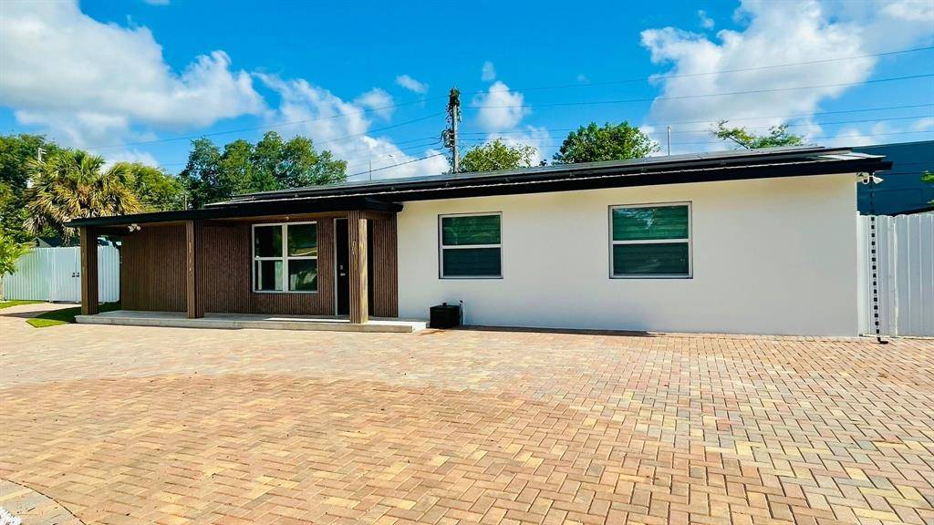 Fort Lauderdale, FL 33309,1031 NW 49th St # 1