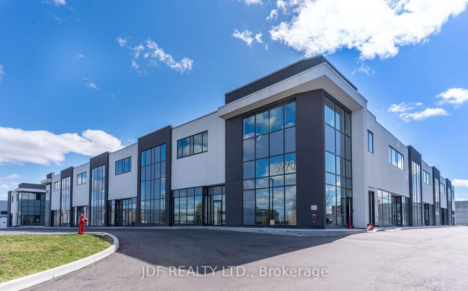 Mississauga, ON L4W 5M8,5270 Solar DR #16/17