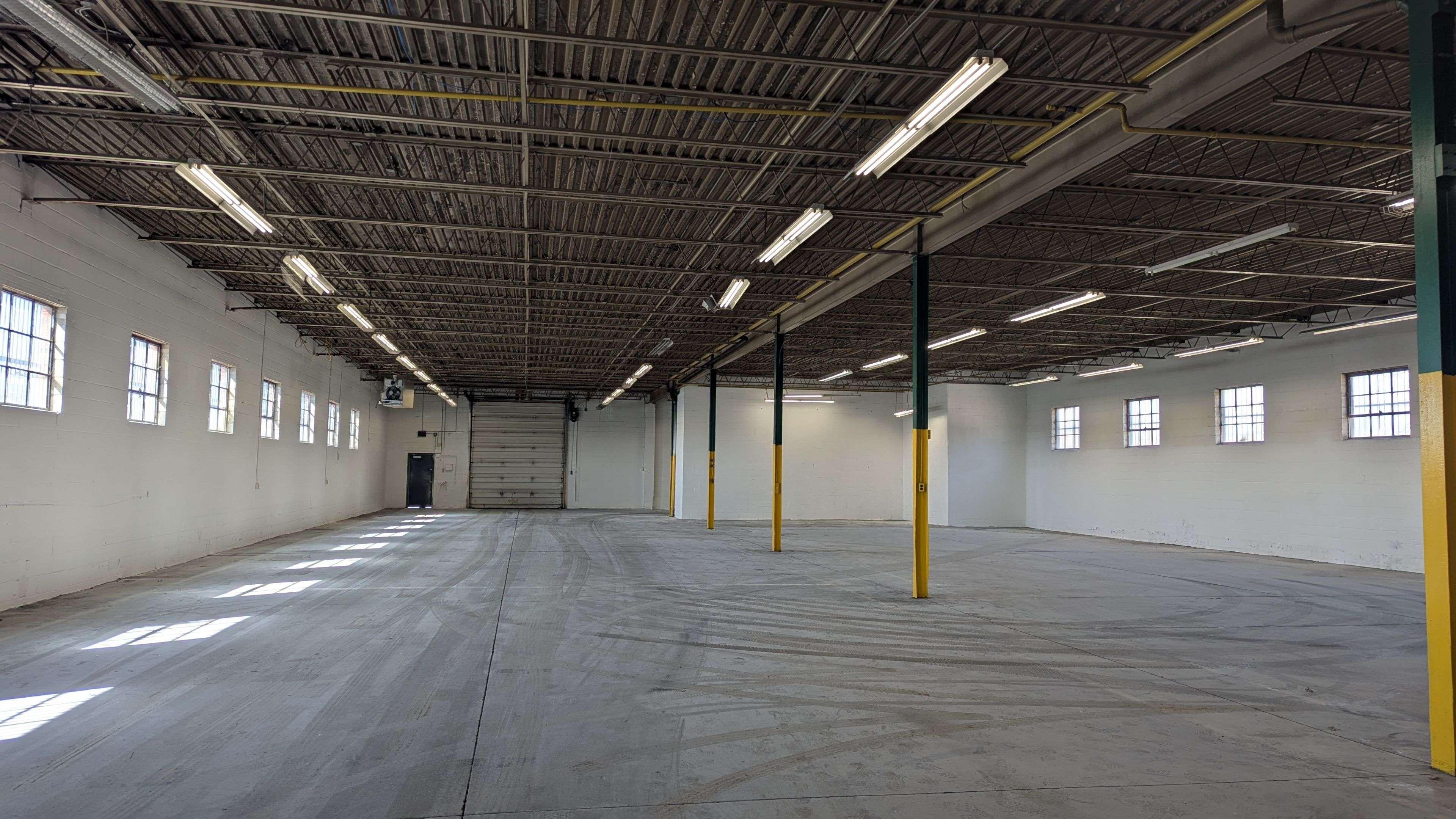 Mississauga, ON L4W 1R2,1220 Matheson BLVD E