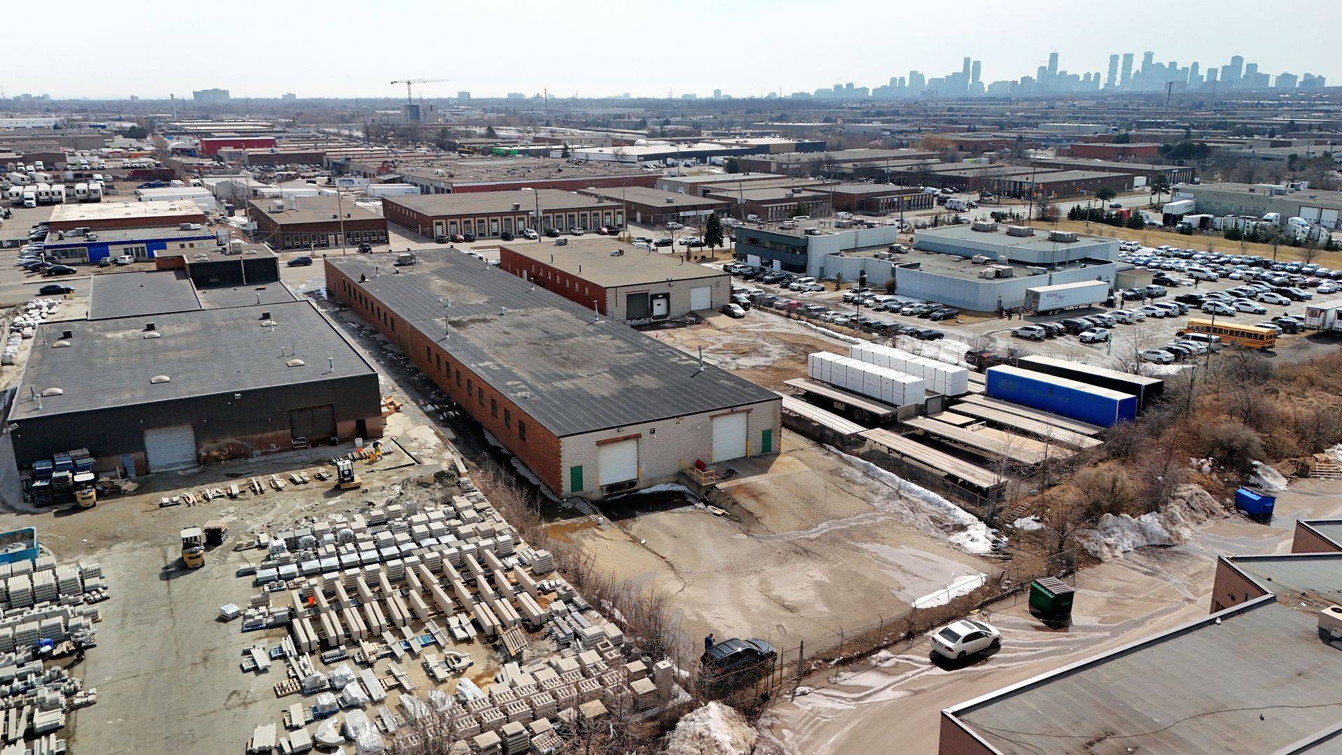 Mississauga, ON L4W 1R2,1220 Matheson BLVD E