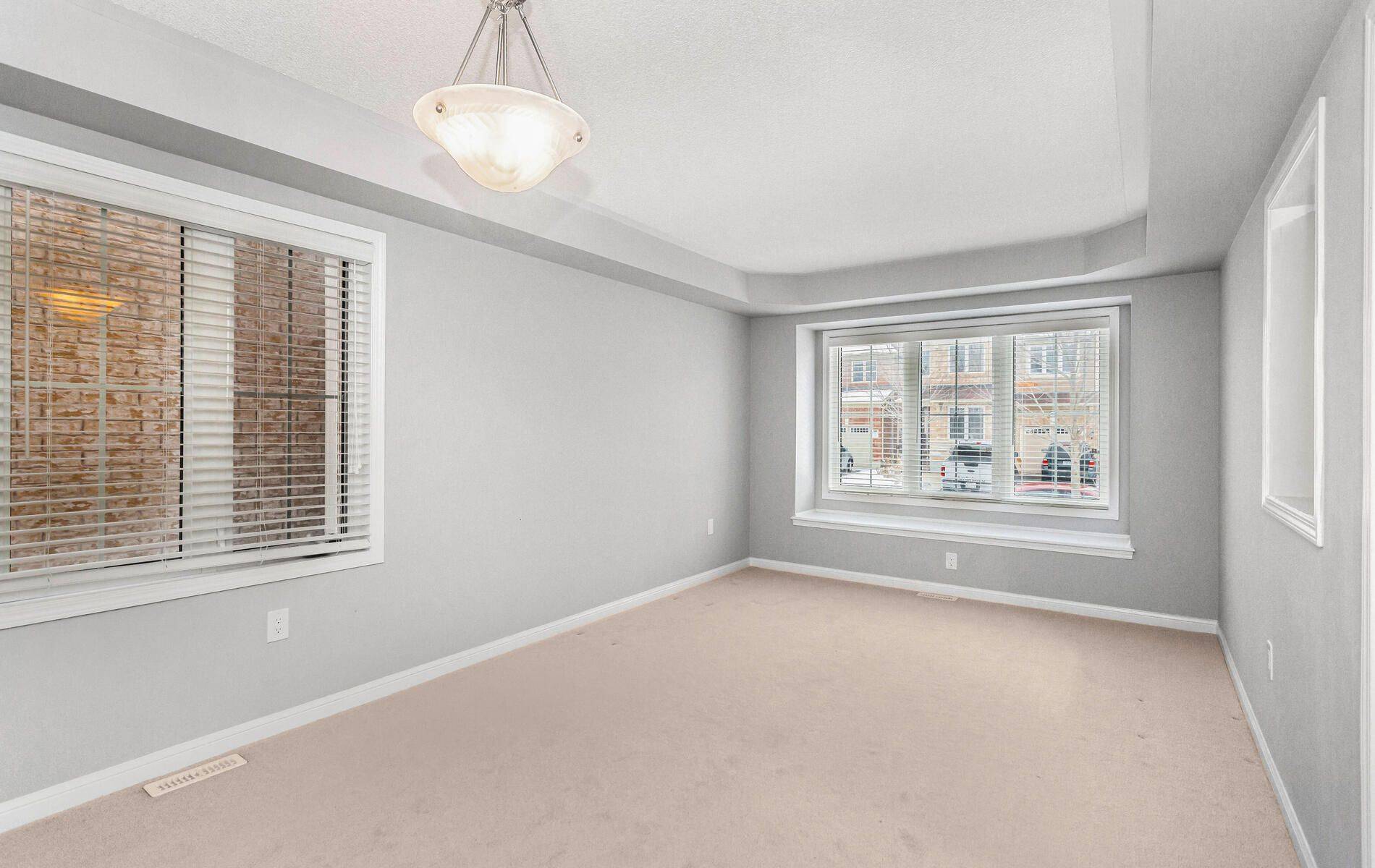 Milton, ON L9T 8N9,261 Gleave ( Upper Level) TER