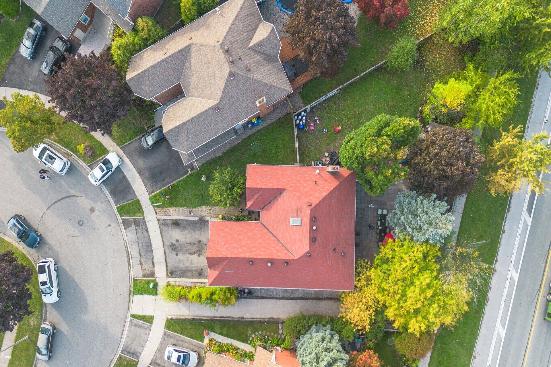 Brampton, ON L6S 5V8,74 Leeward DR N