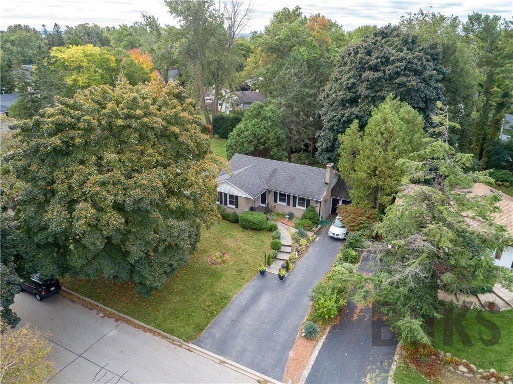 Burlington, ON L7L 2N4,224 POPLAR DR