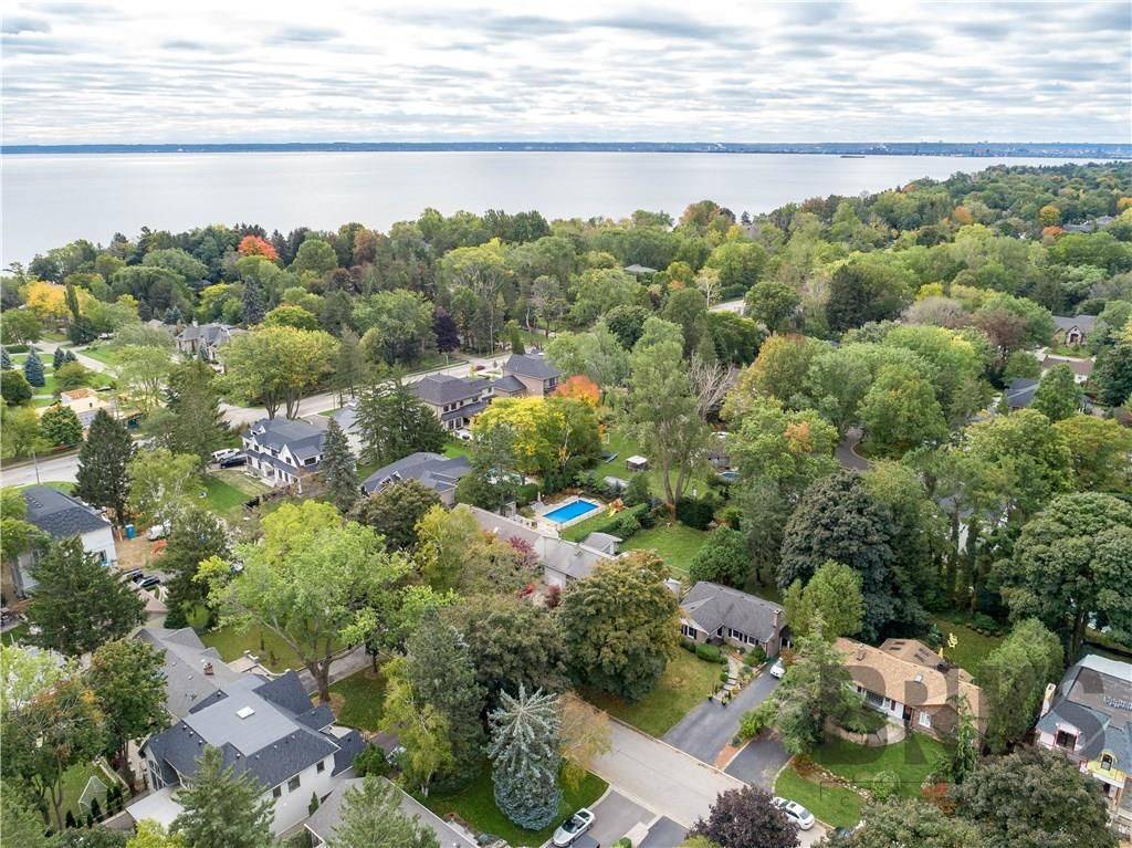 Burlington, ON L7L 2N4,224 POPLAR DR