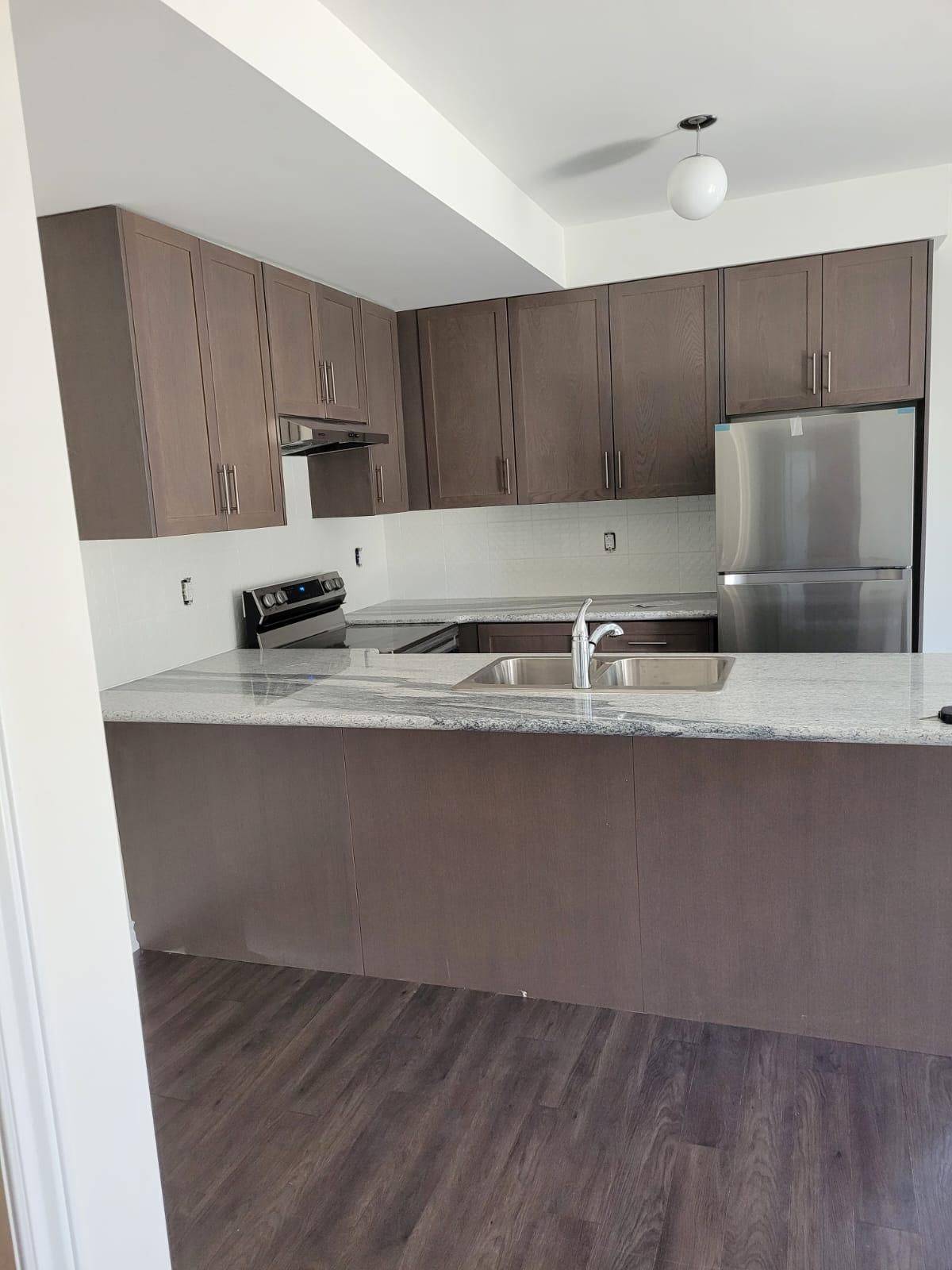 Brampton, ON L6P 4R1,70 Halliford PL #404