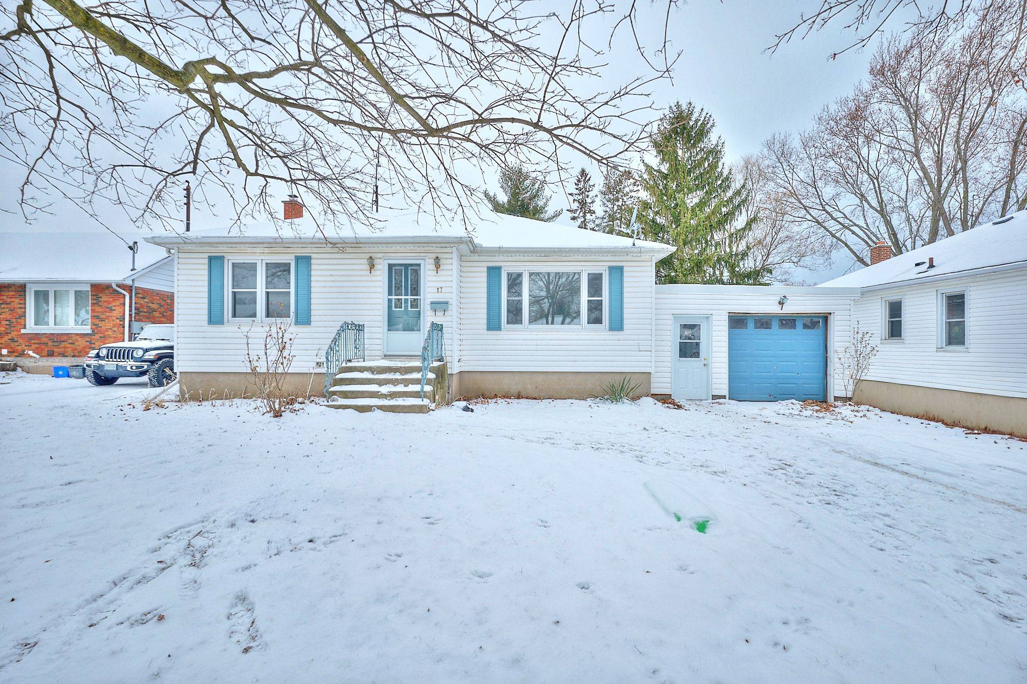 St. Catharines, ON L2N 3S4,17 Lora ST