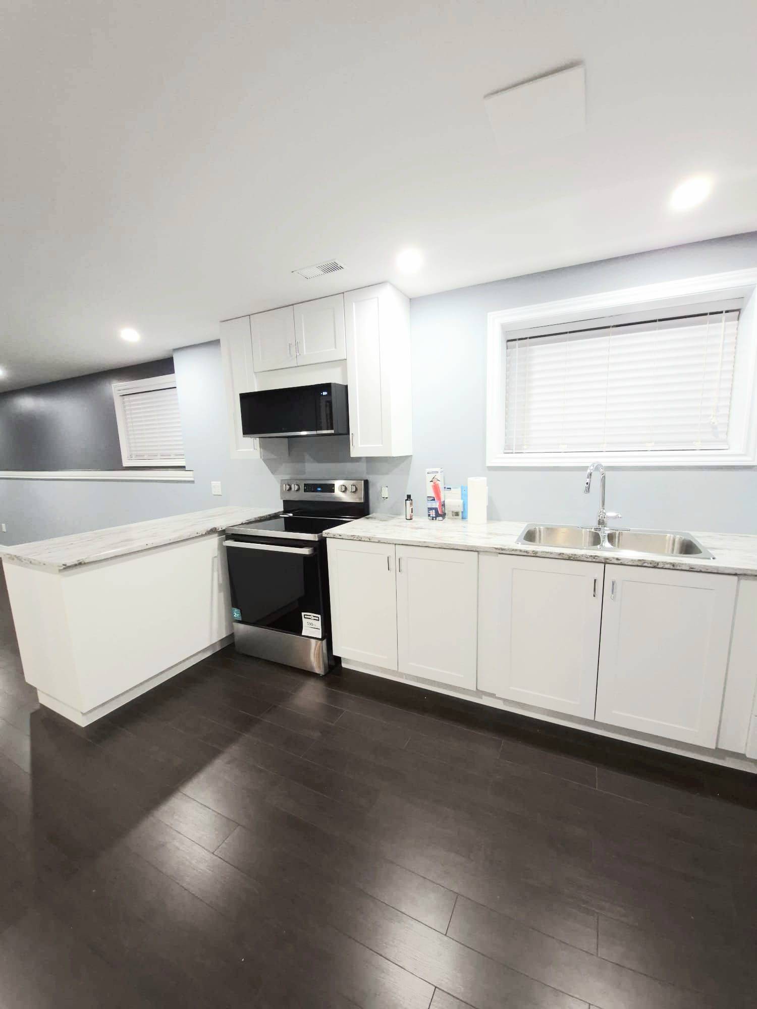 Welland, ON L3B 1A2,12 Vanier DR