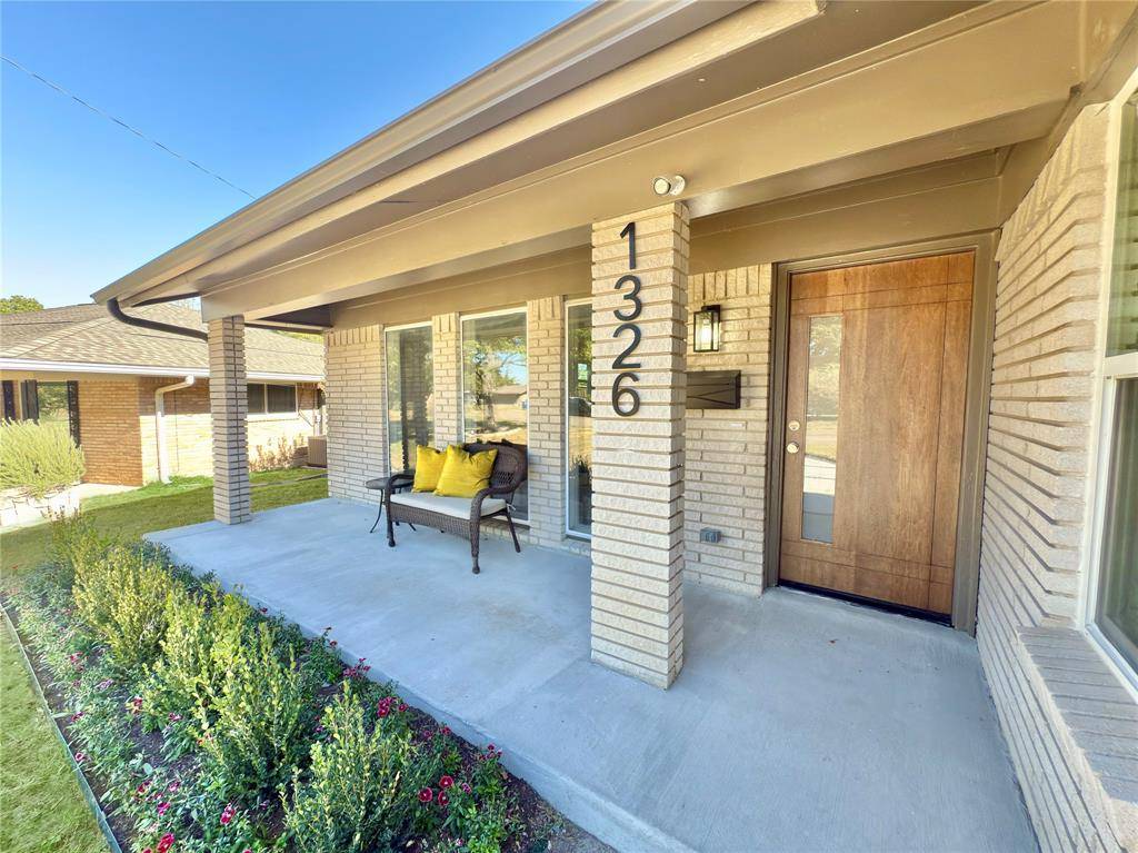 Dallas, TX 75211,1326 Stevens Ridge Drive